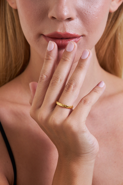 18K Altın Kaplama Çapraz Kesim Motifli 925 Ayar Gümüş Kadın Yüzük VKY-2112 - Ventino - Ventino Silver