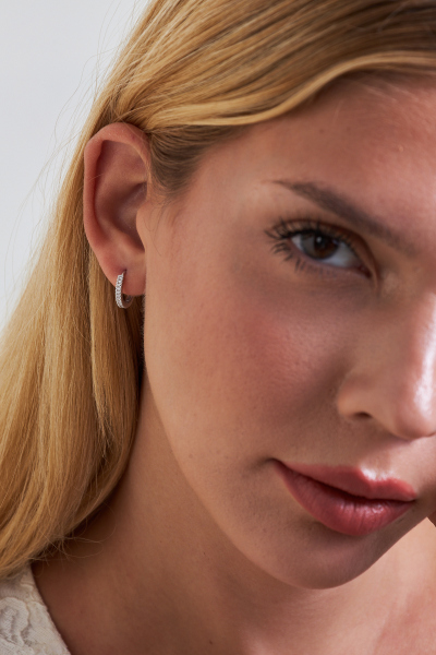 925 Ayar Gümüş Tek Sıra Taşlı Mini Kadın Halka Küpe VKP-7547 - Ventino - Ventino Silver